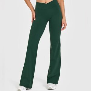 Oner Active XL Short Racing Green Flared Bottoms